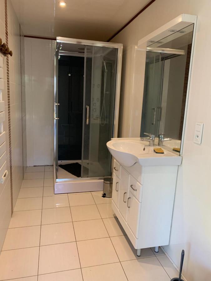 Magnifique Bas De Villa Deux Chambres Situe Pres Des Plages Et Du Golf Сен-Бриак-сюр-Мер Екстериор снимка